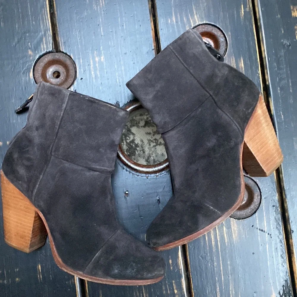 Rag & Bone Heeled Newburyport Suede Ankle Boots - Picture 3 of 13